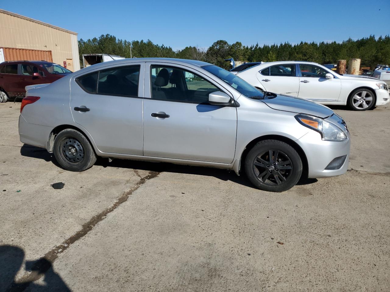 2019 Nissan Versa - Image 4