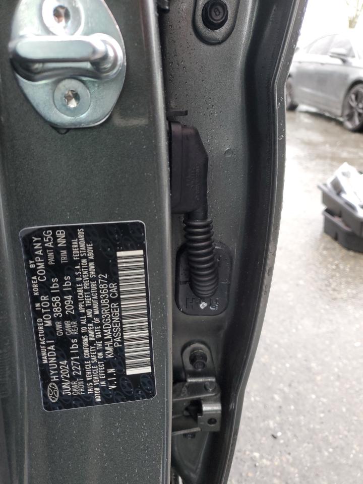 2024 Hyundai Elantra - Image 12