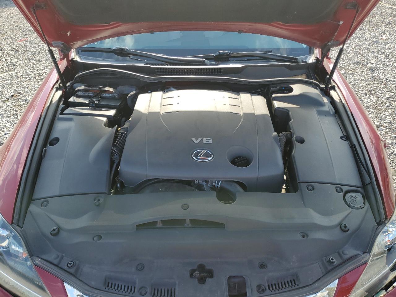 2011 Lexus IS - Image 12