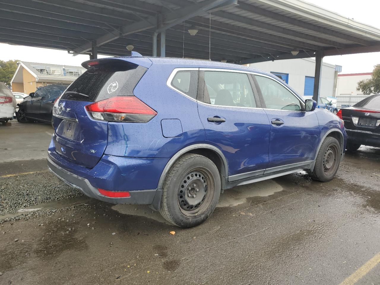 2017 Nissan Rogue - Image 3