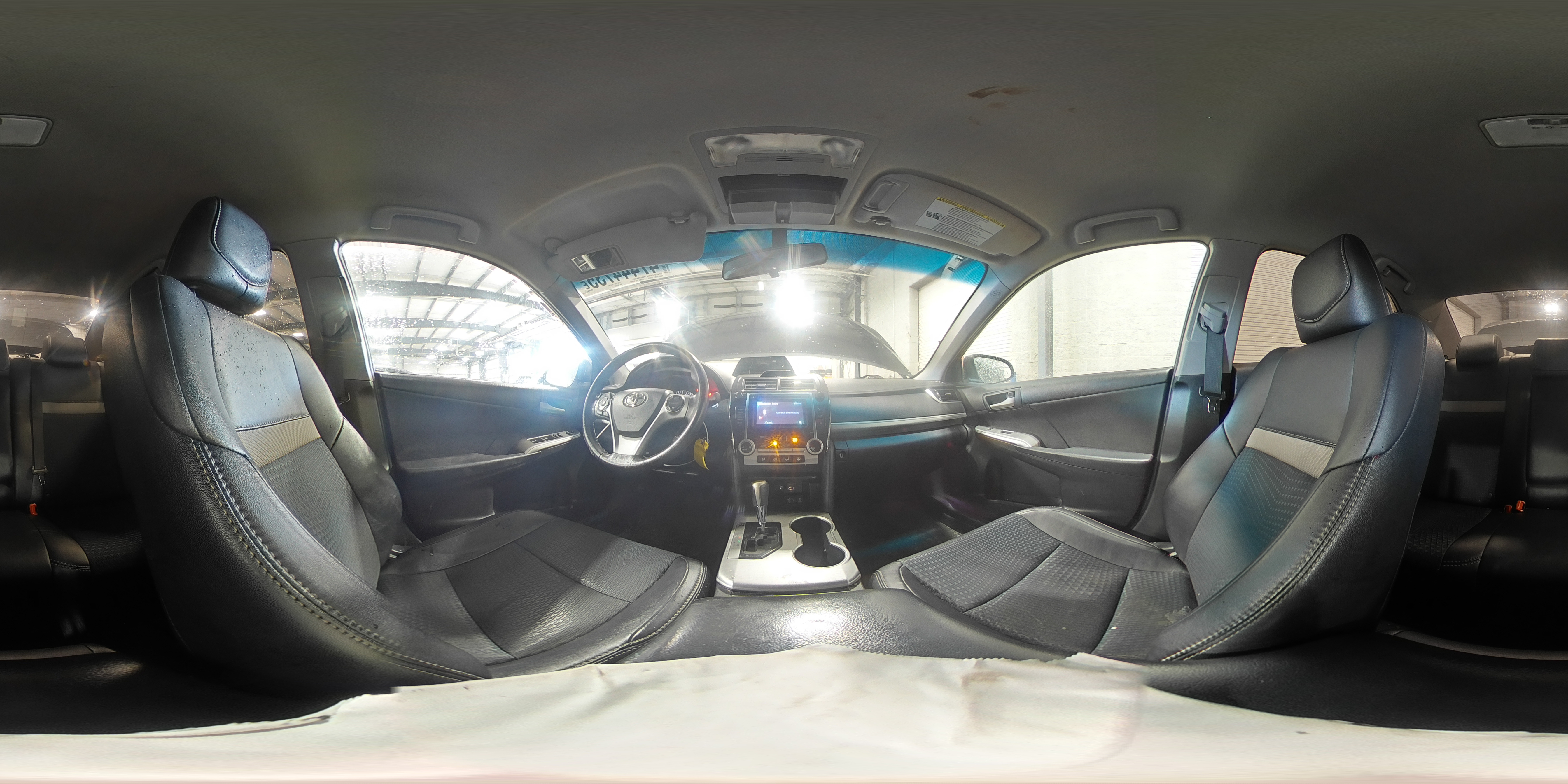 2012 Toyota Camry - Image 14