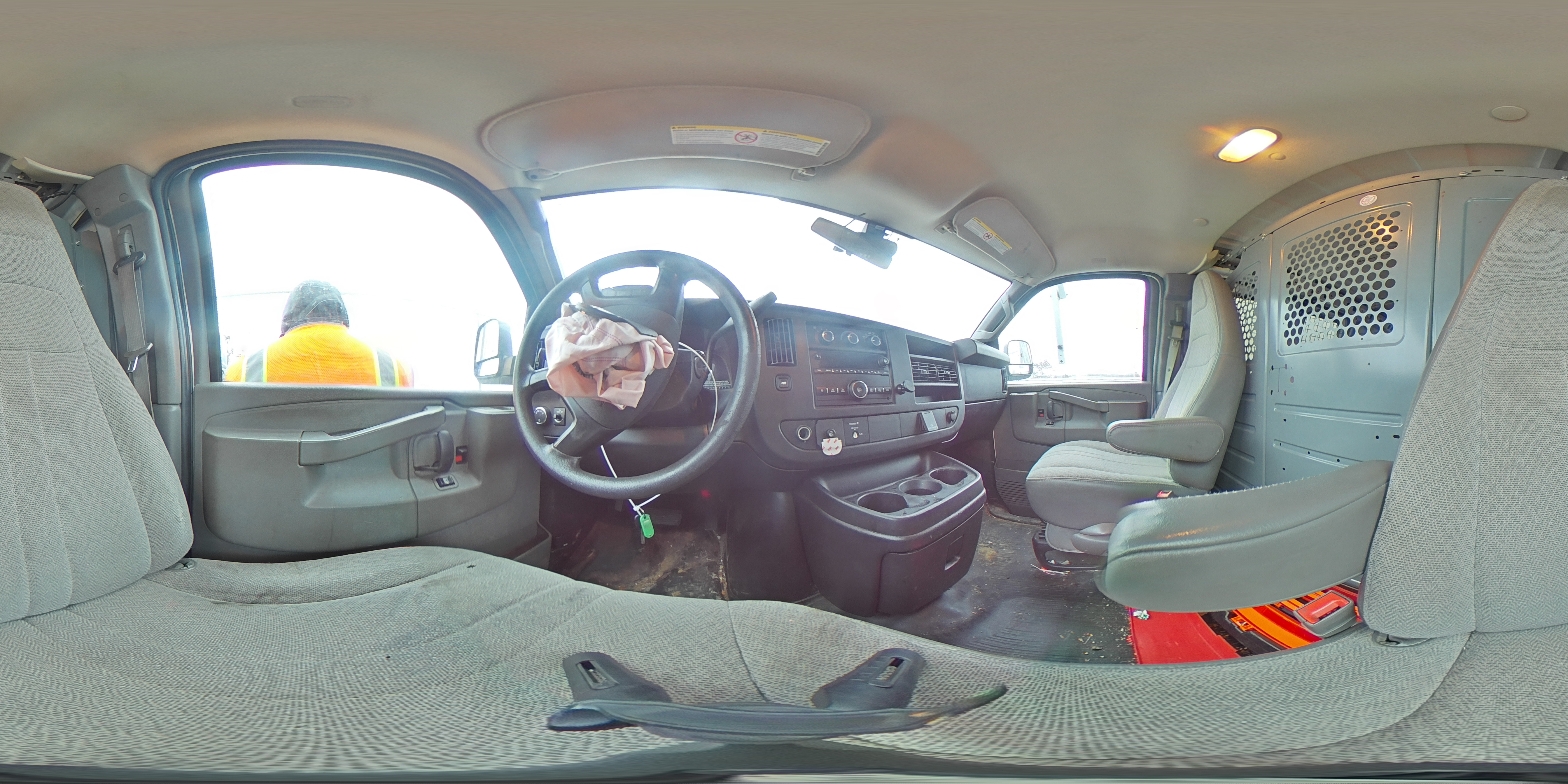 2016 GMC Savana - Image 12