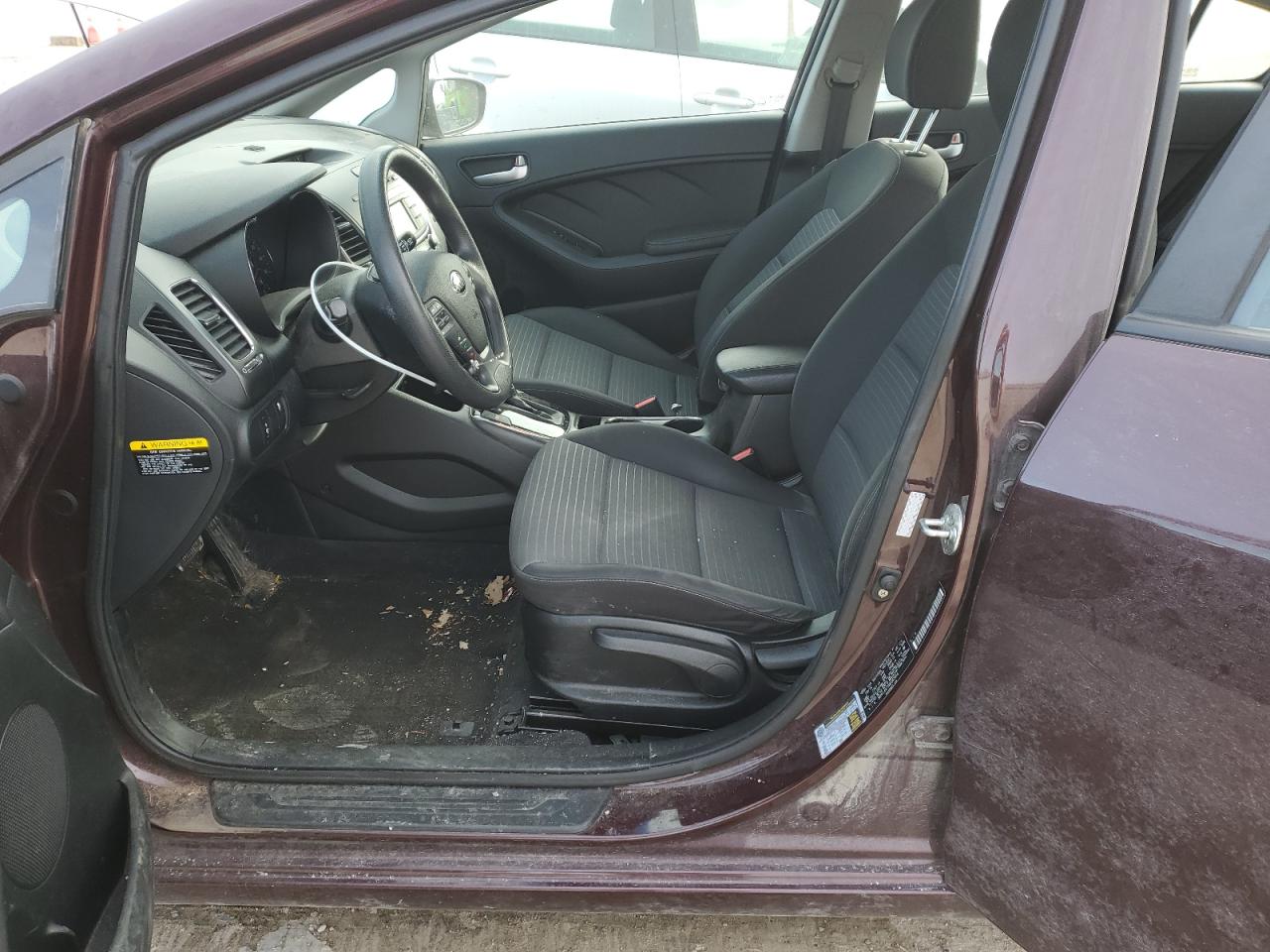 2017 Kia Forte - Image 7