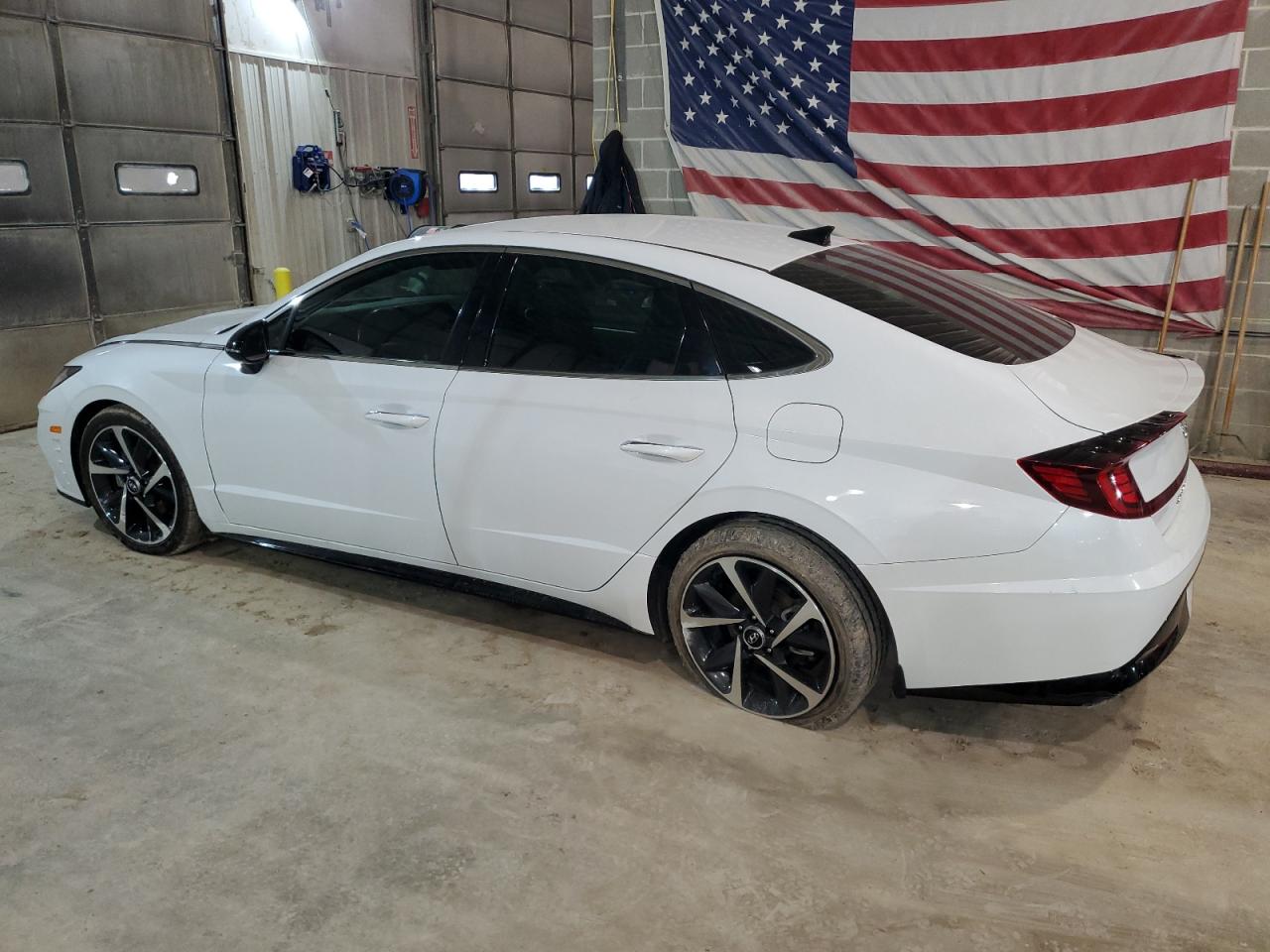 2021 Hyundai Sonata - Image 2