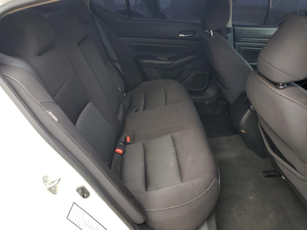 2020 Nissan Altima - Image 10