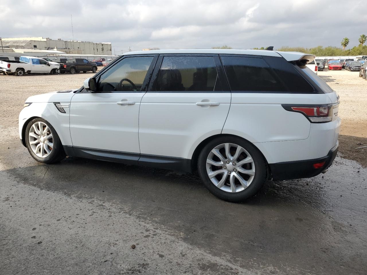 2016 Land Rover Range Rover - Image 2