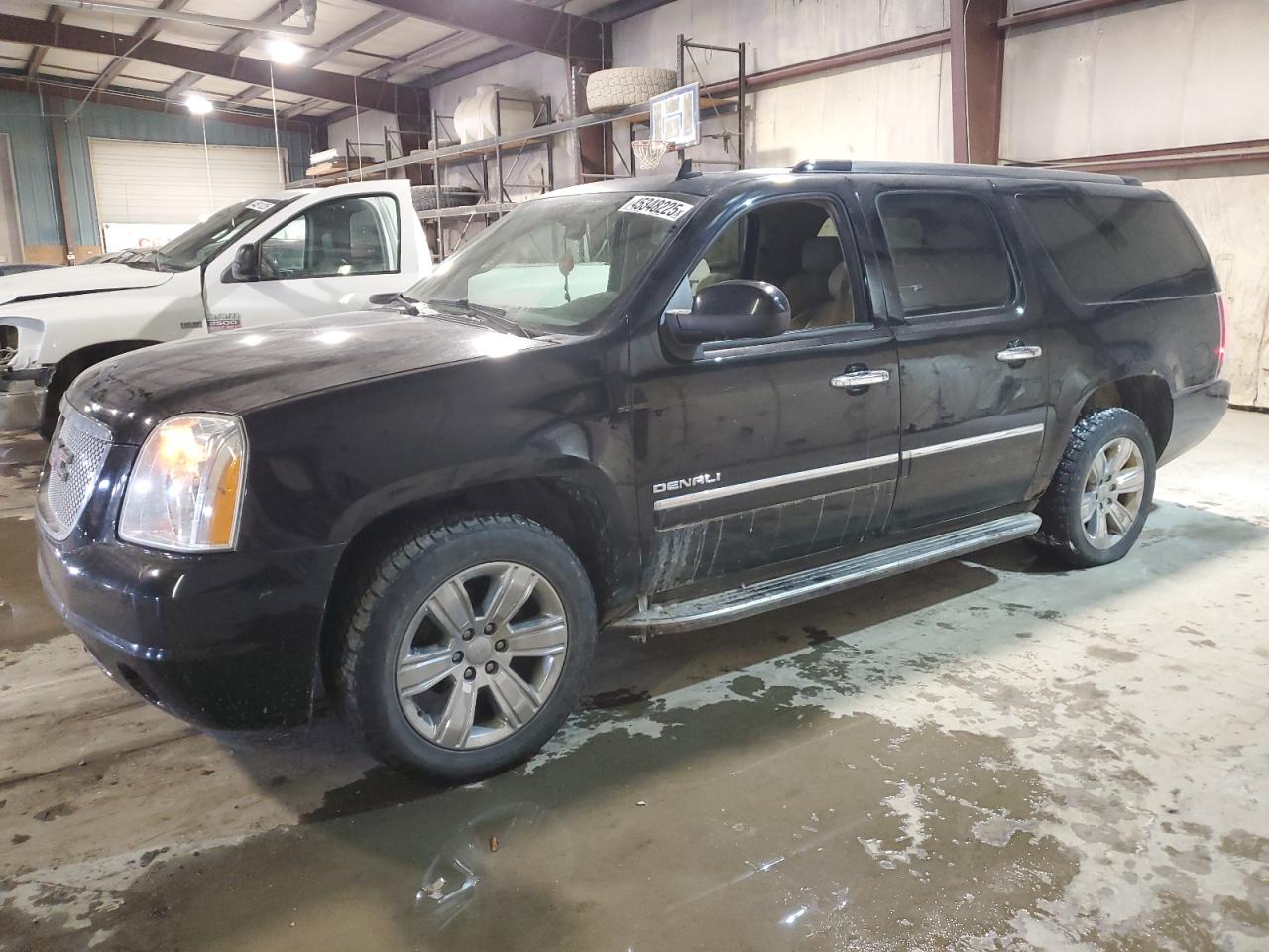 2013 GMC Yukon - Image 1