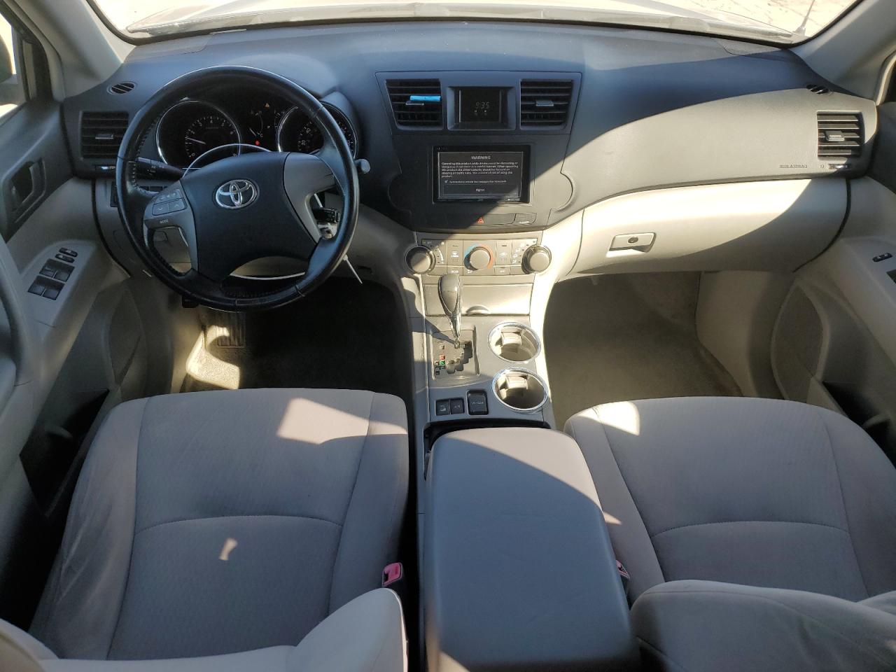 2010 Toyota Highlander - Image 8