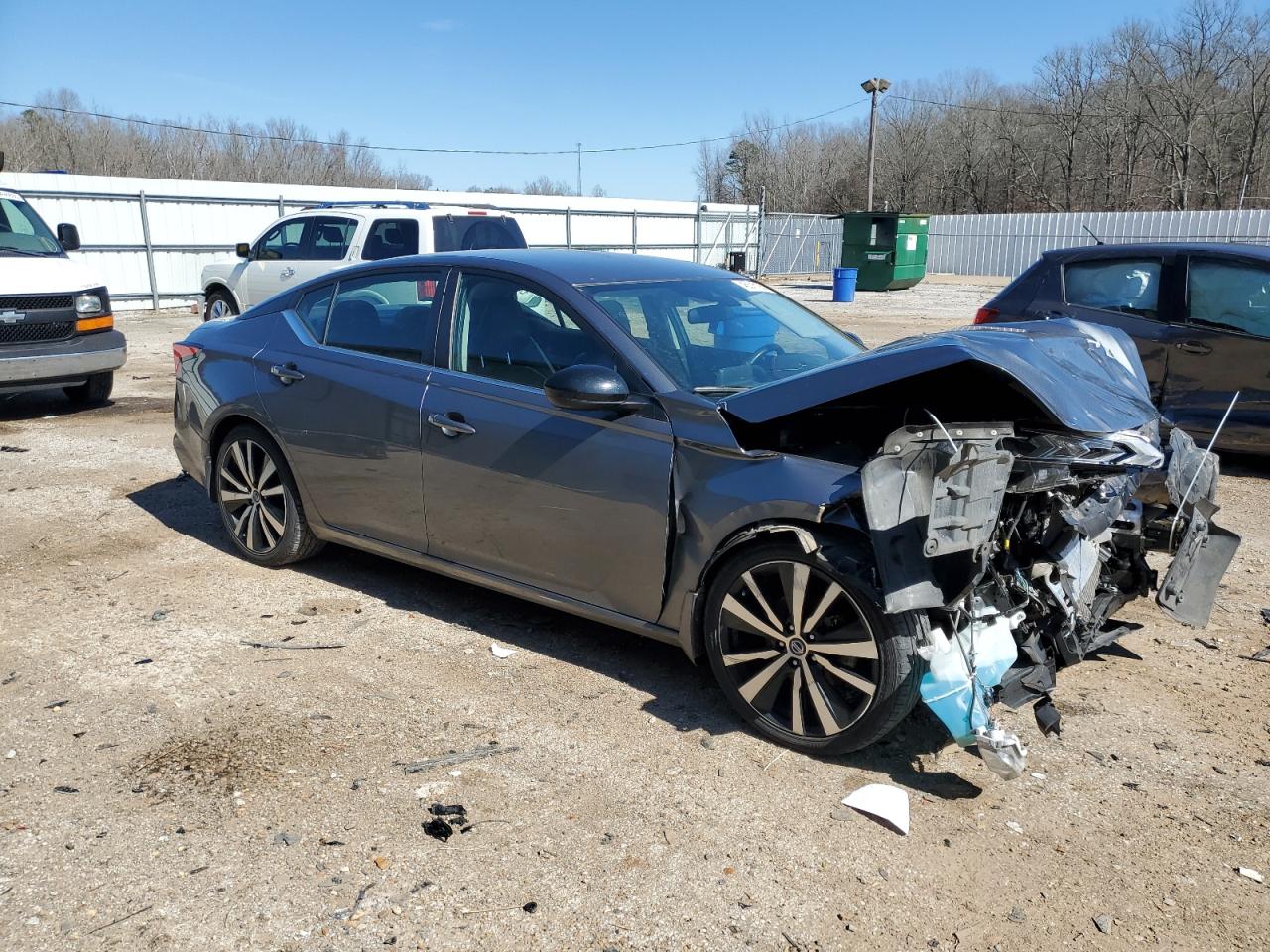 2020 Nissan Altima - Image 4