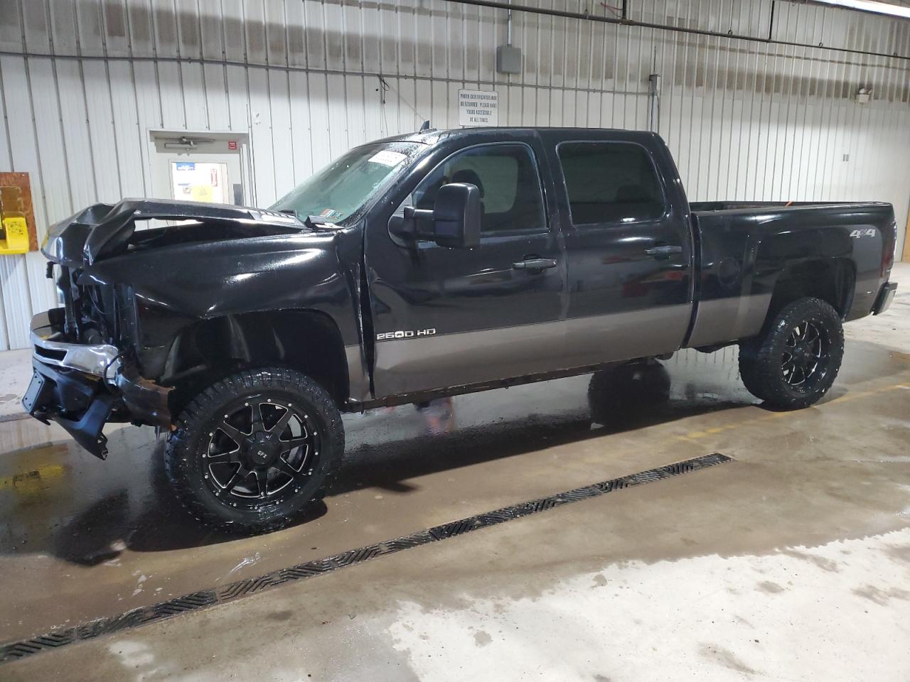 2007 Chevrolet Silverado - Image 1