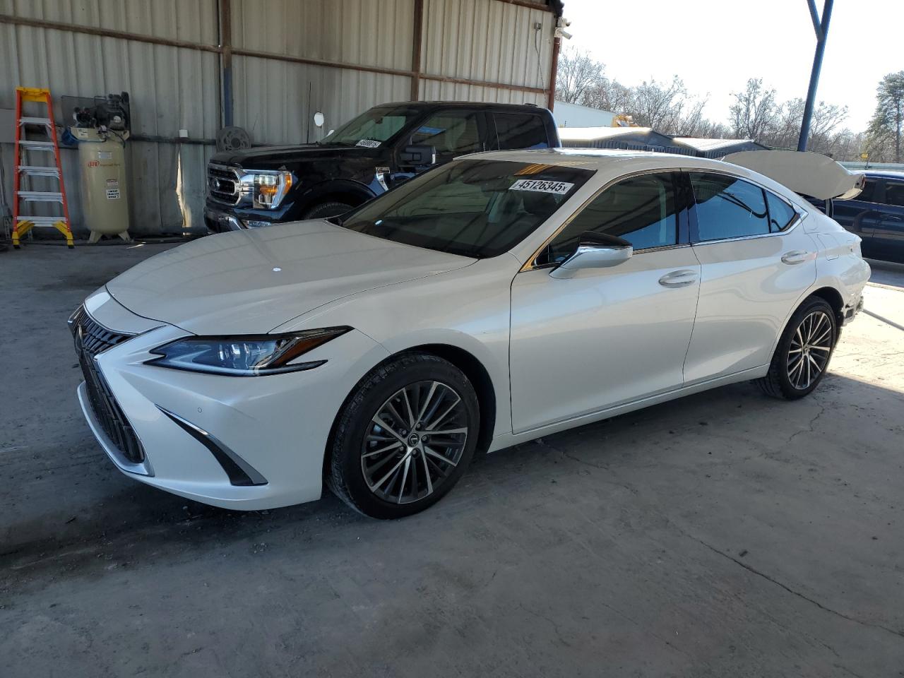 2024 Lexus ES - Image 1