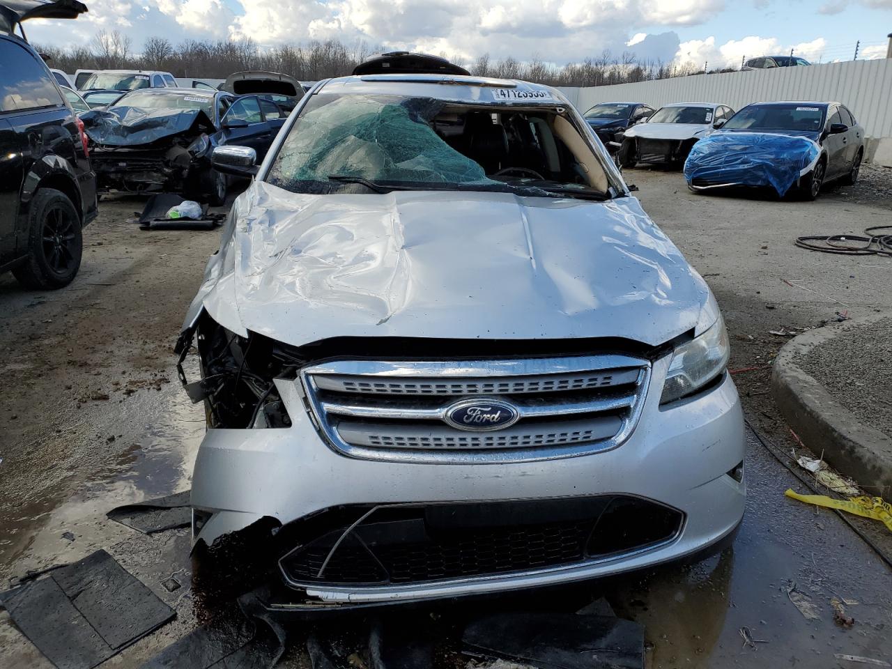 2012 Ford Taurus - Image 5