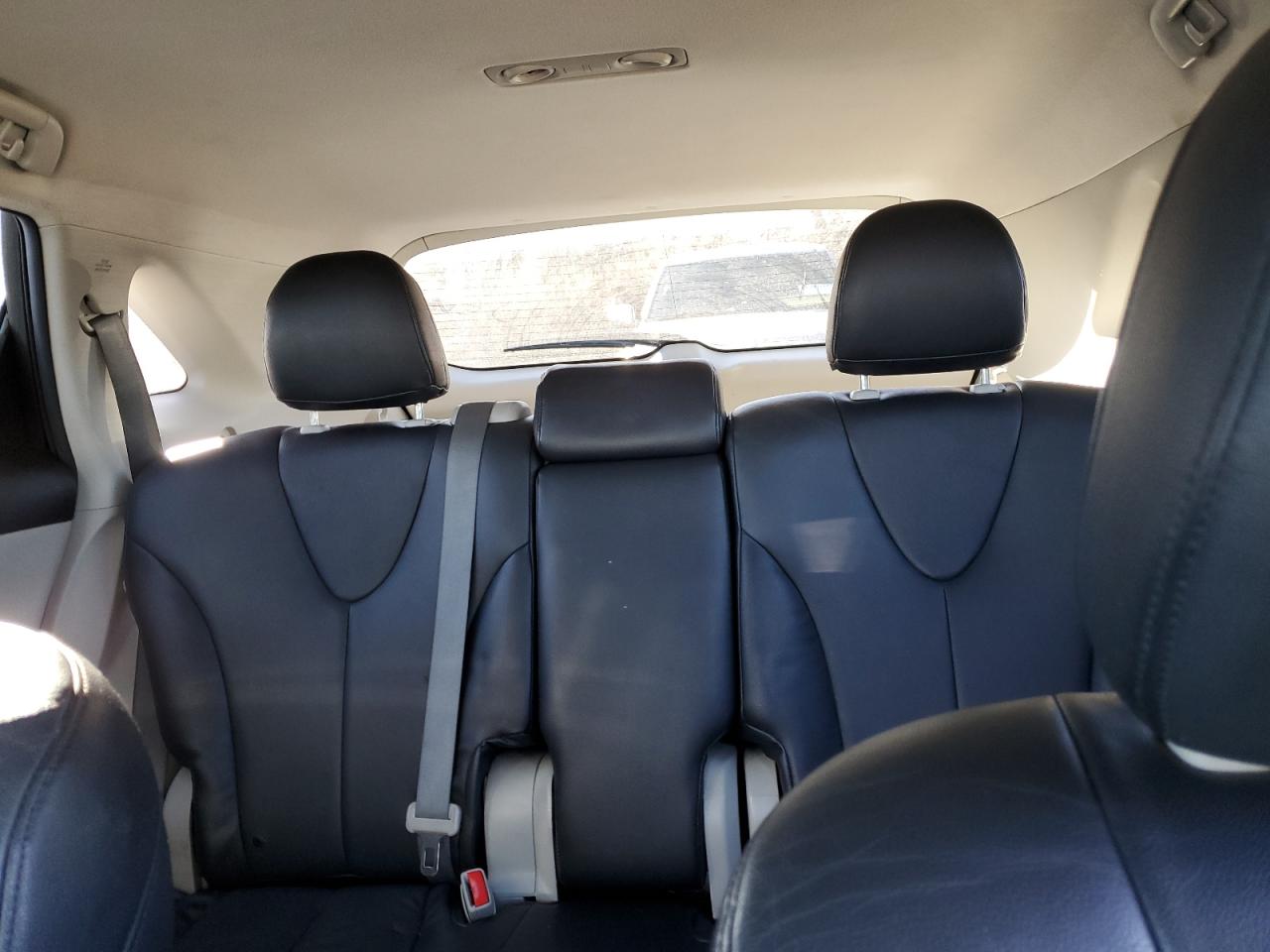 2012 Toyota Venza - Image 10