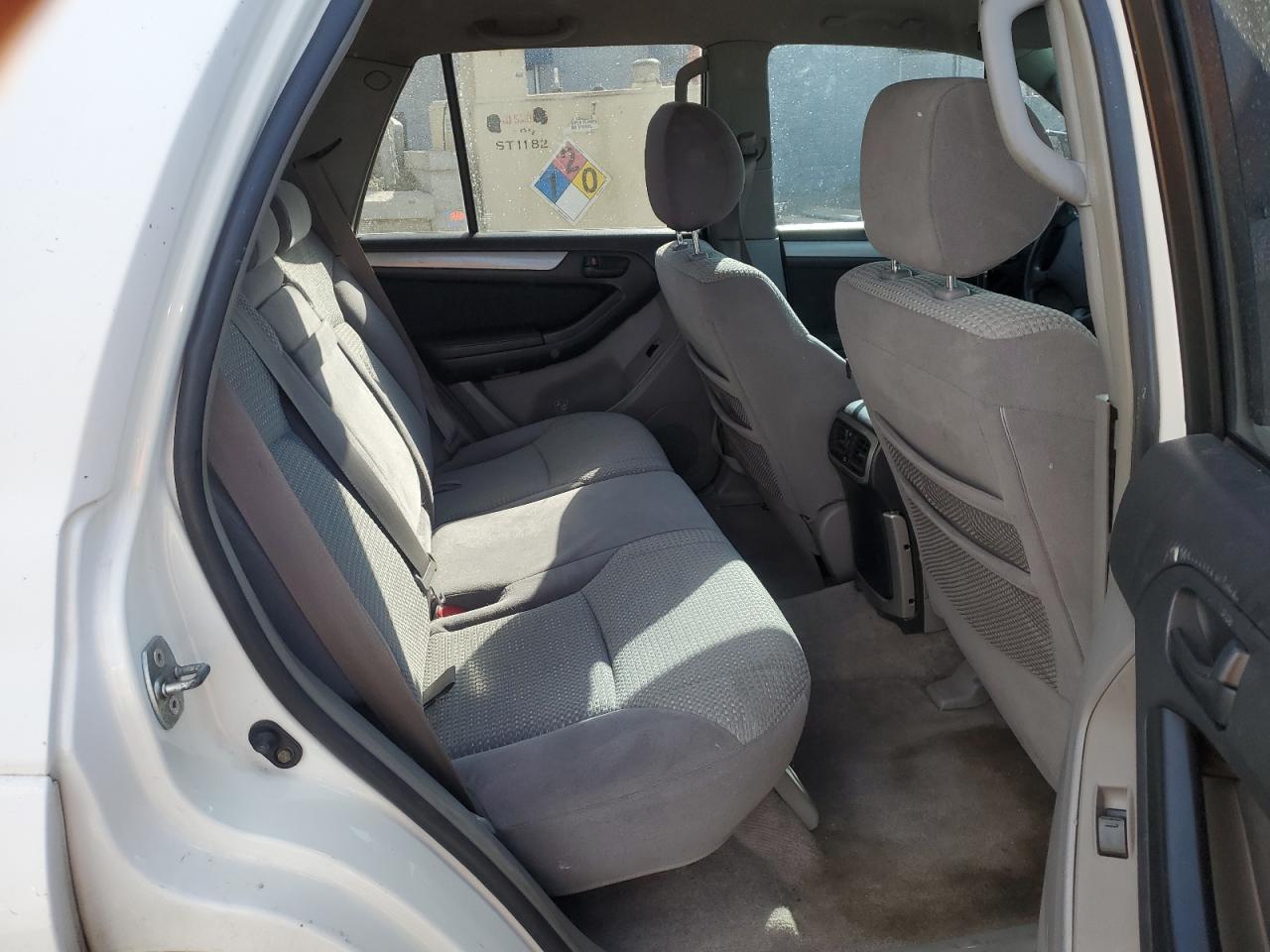 2005 Toyota 4Runner - Image 11