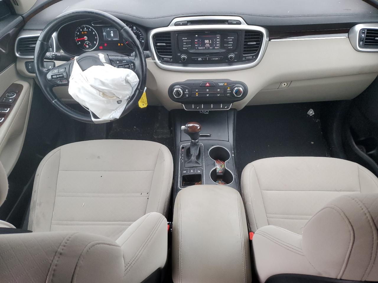 2016 Kia Sorento - Image 8