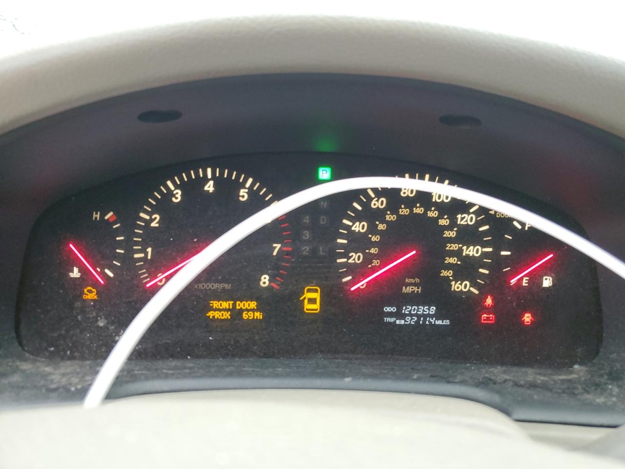 2003 Lexus LS - Image 9
