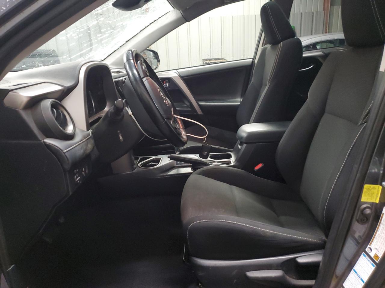 2017 Toyota RAV 4 - Image 7