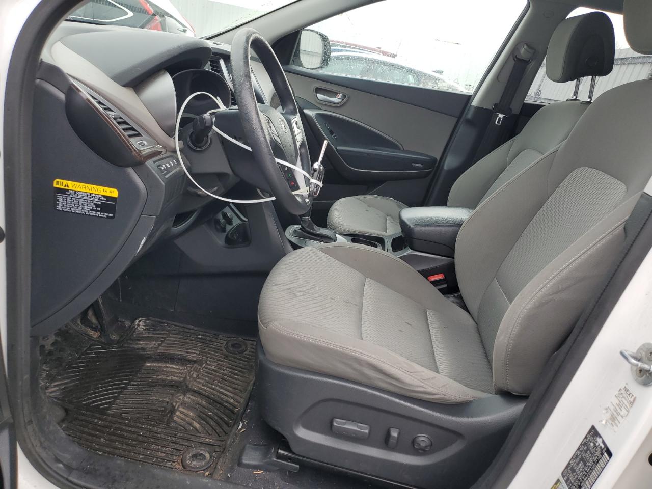 2017 Hyundai Santa Fe - Image 7