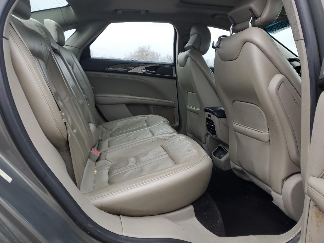 2017 Lincoln MKZ - Image 10