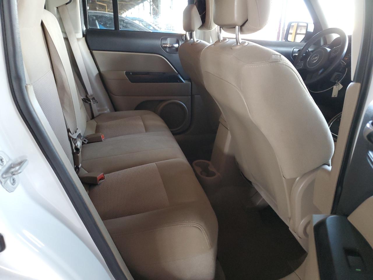 2014 Jeep Liberty (Patriot) - Image 11