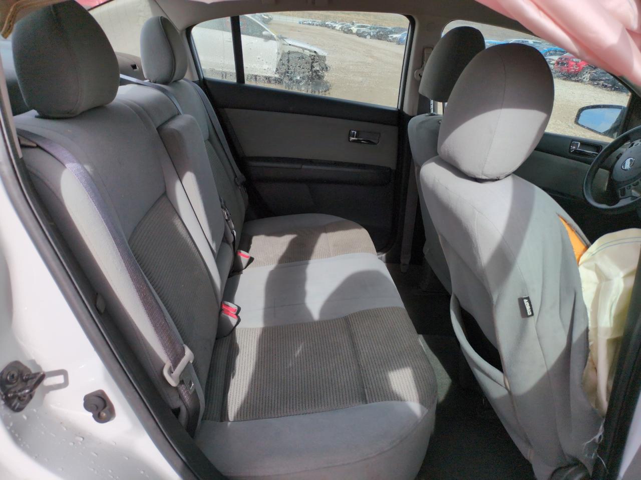 2012 Nissan Sentra - Image 10