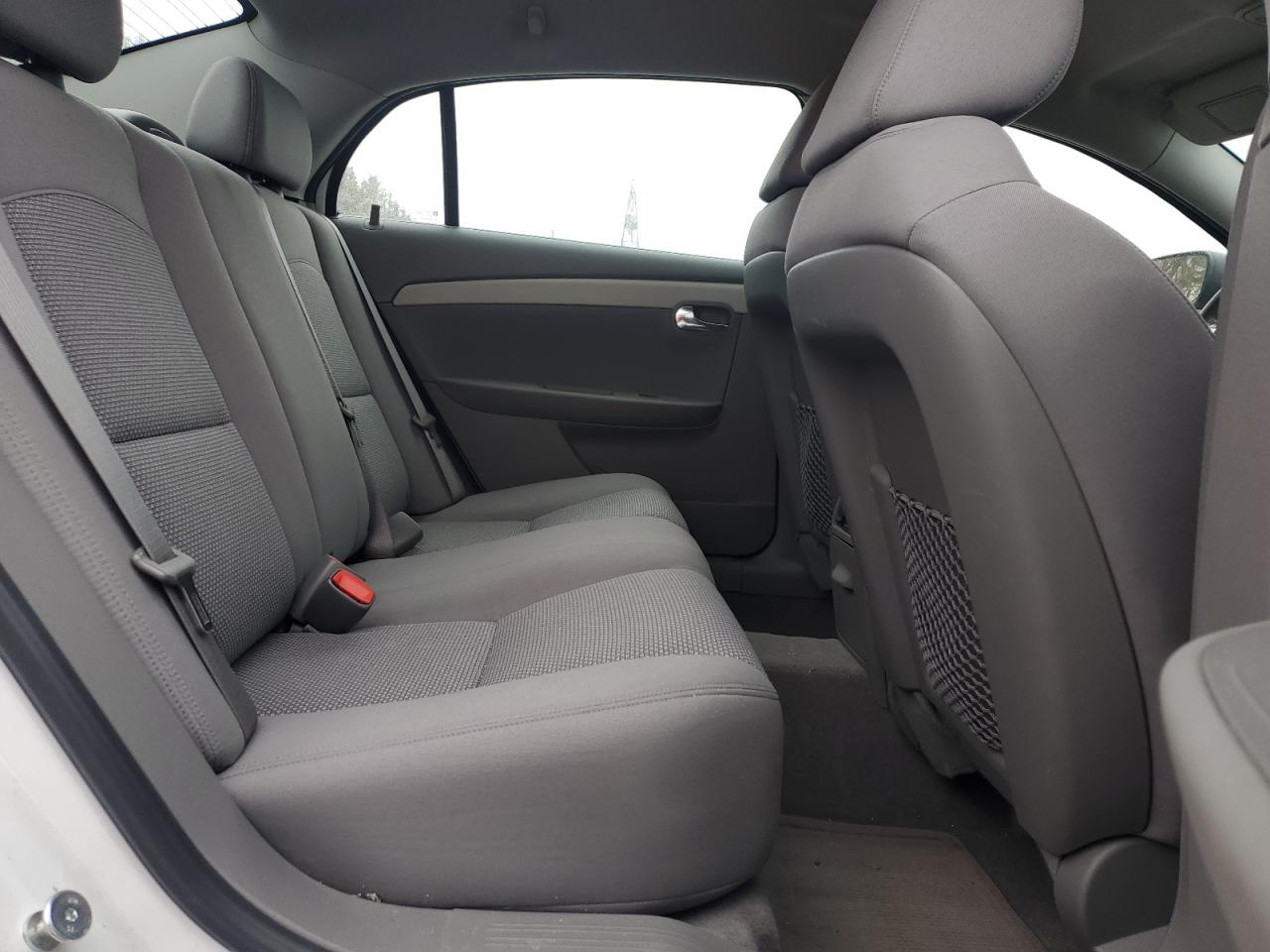 2010 Chevrolet Malibu - Image 10
