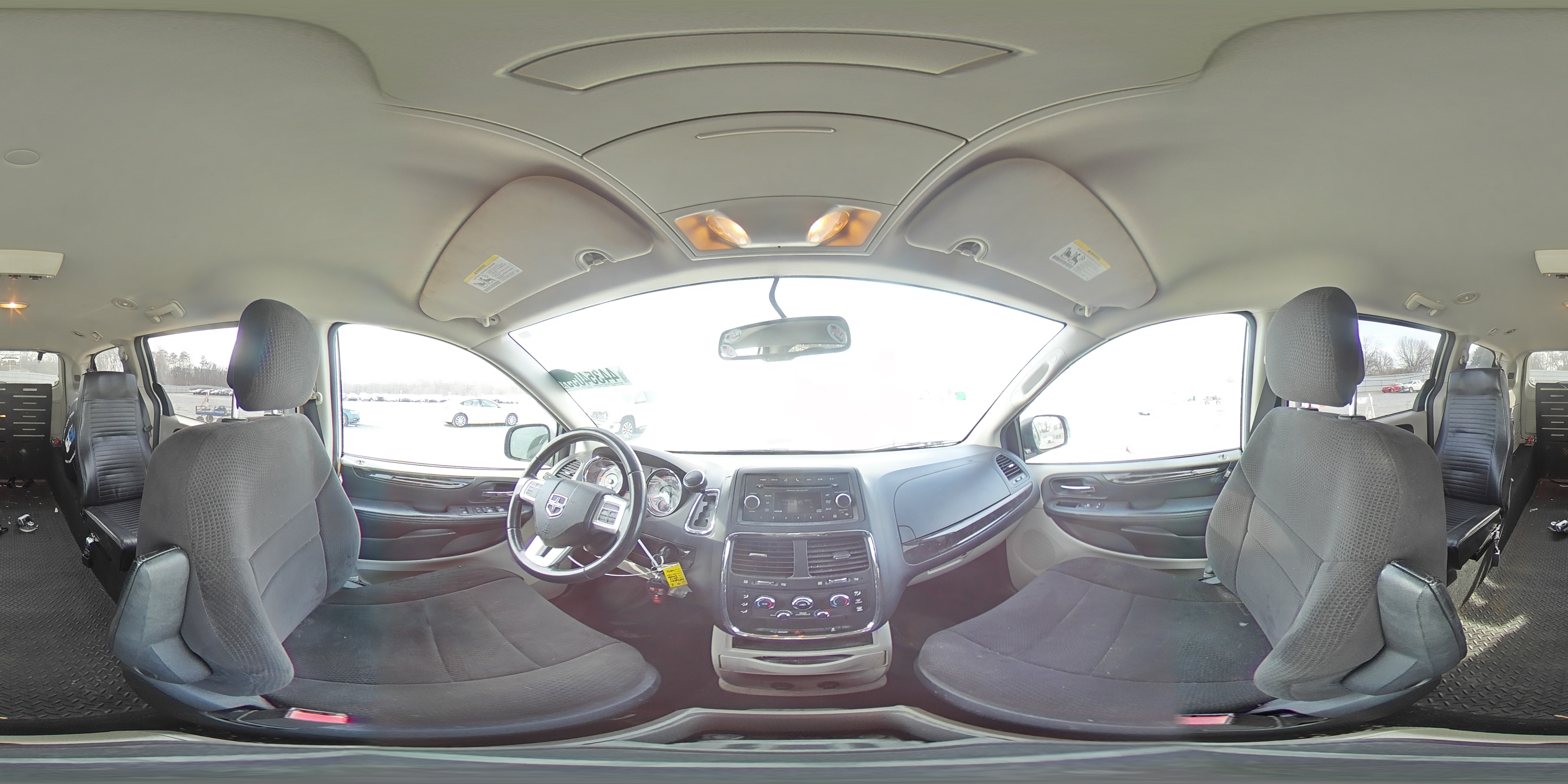 2013 Dodge Caravan - Image 13