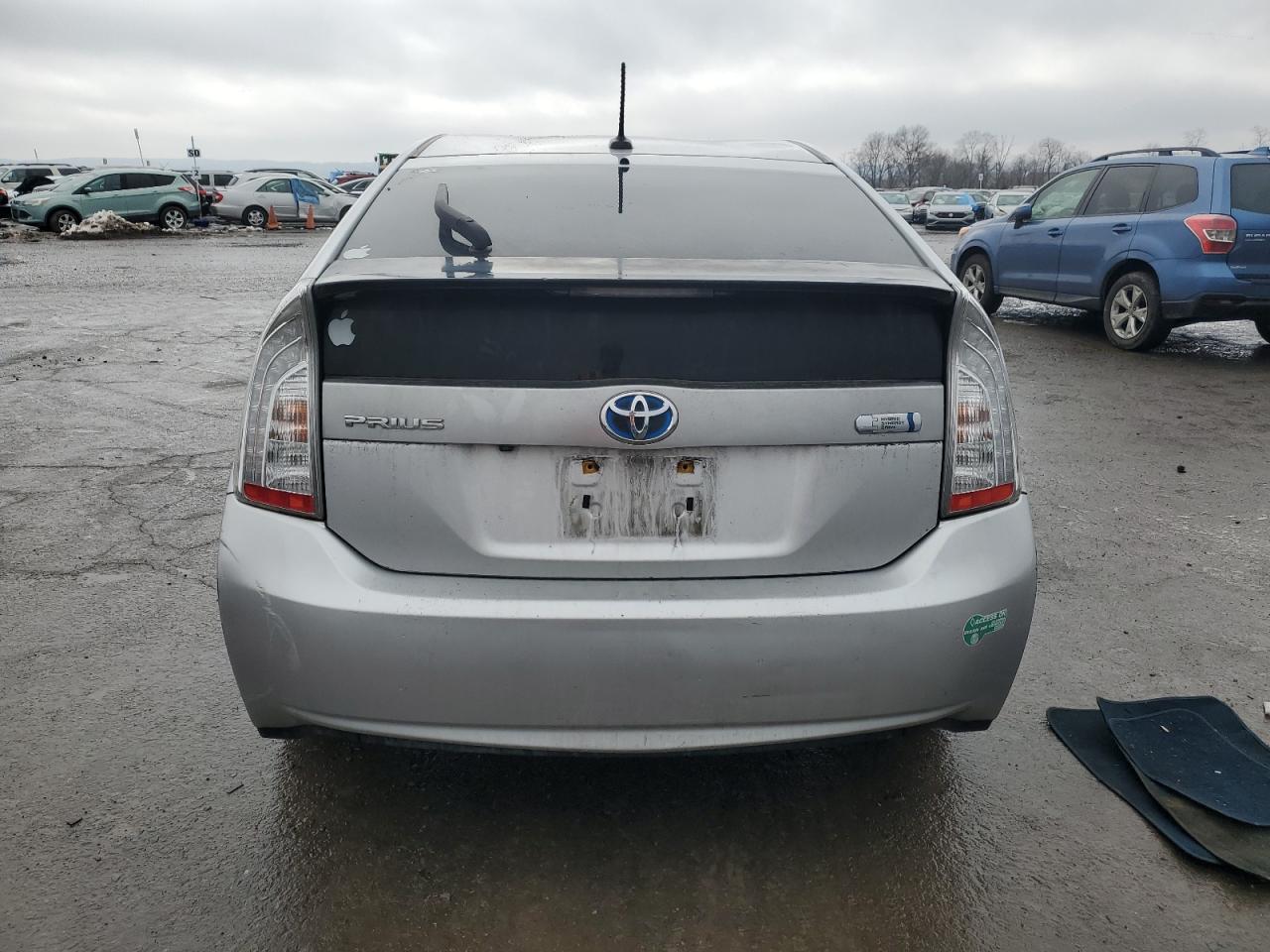 2012 Toyota Prius - Image 6
