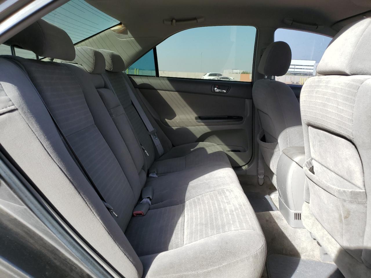 2005 Toyota Camry - Image 10