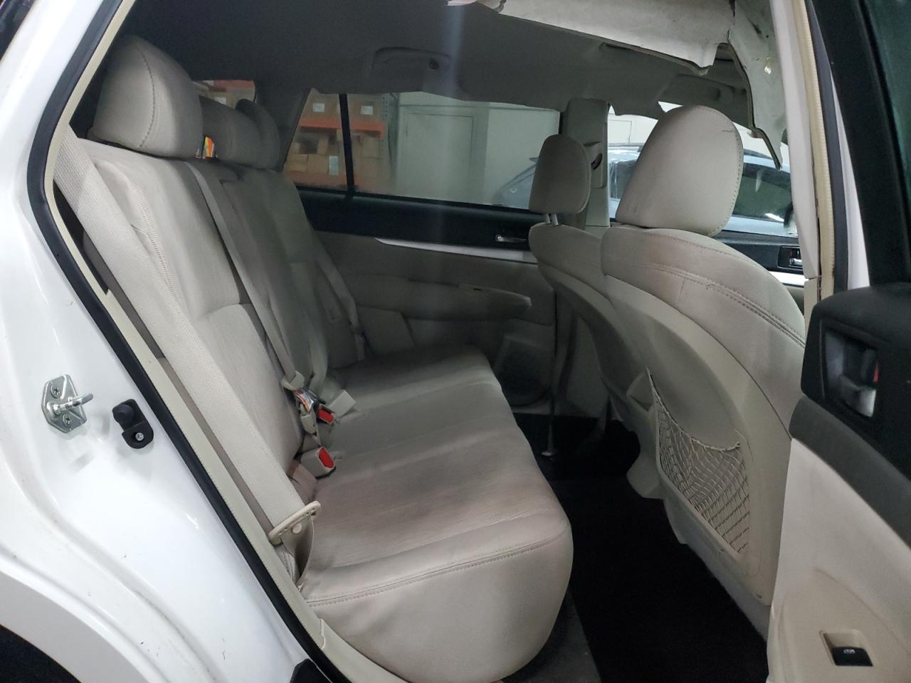 2013 Subaru Outback - Image 11