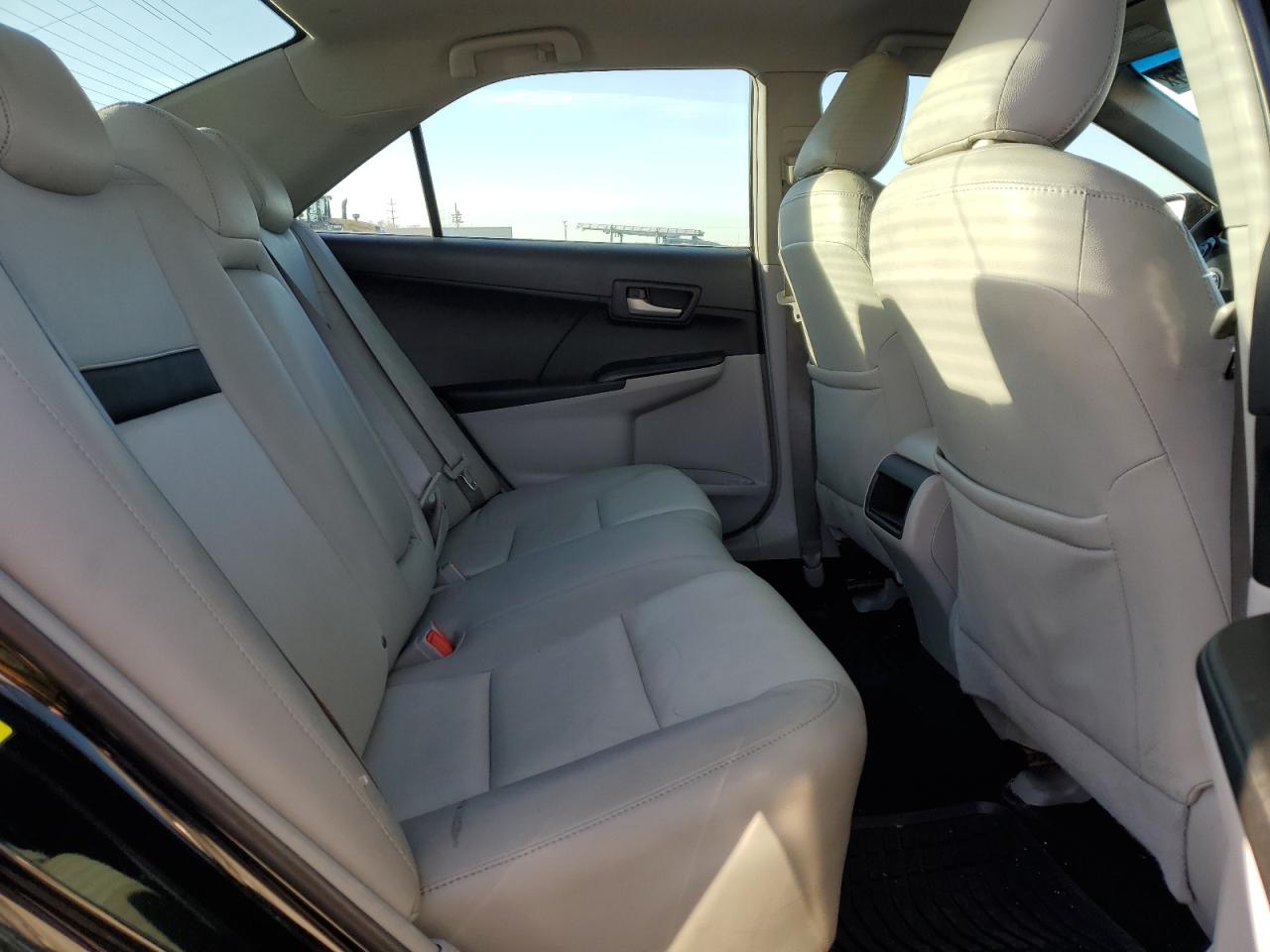 2012 Toyota Camry - Image 10