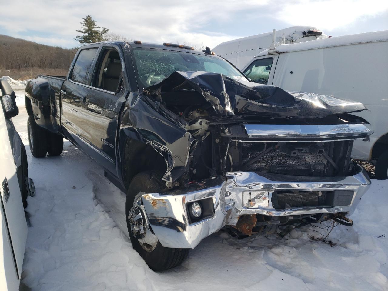 2016 Chevrolet Silverado - Image 4
