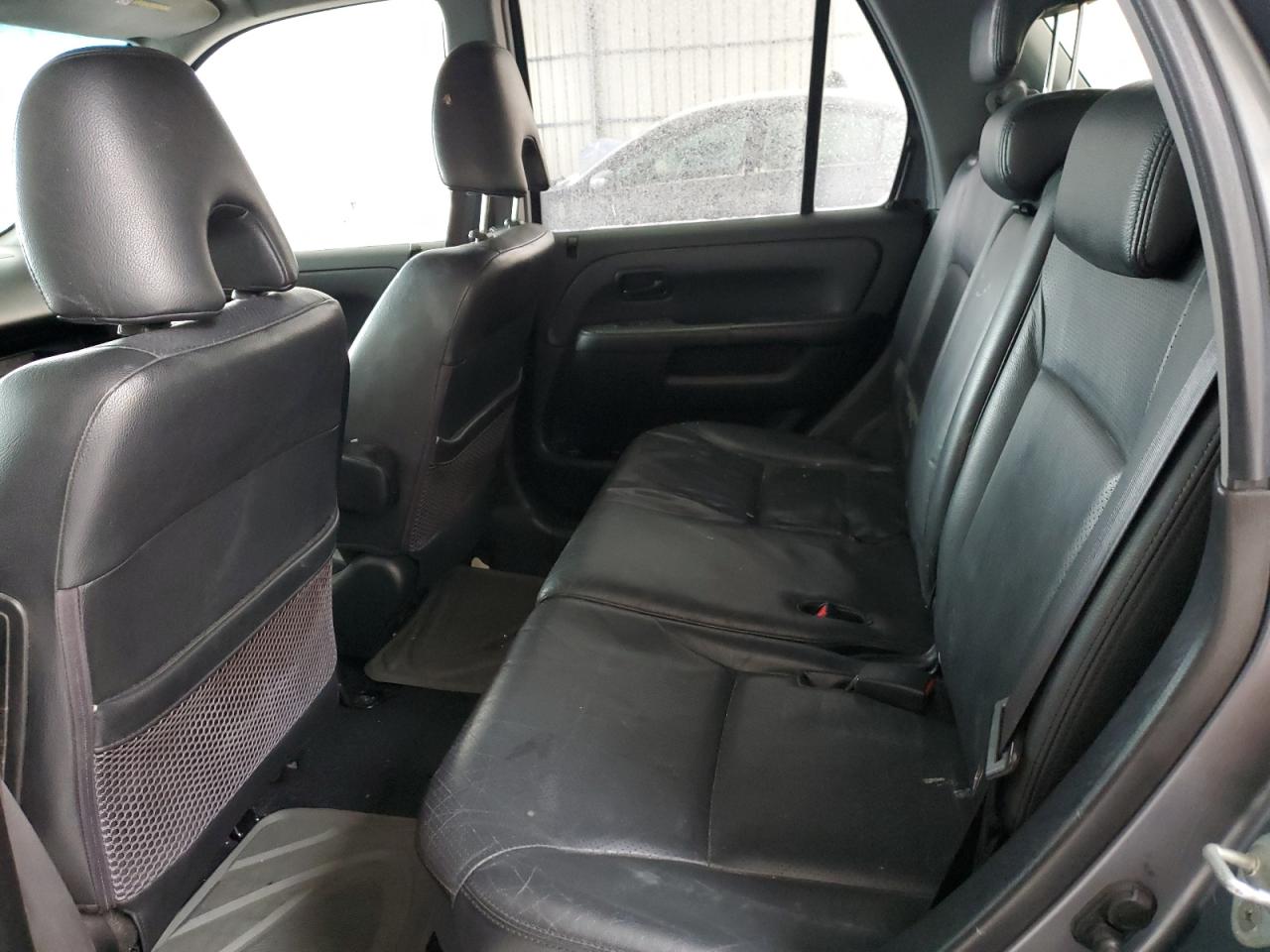 2005 Honda CR-V - Image 11