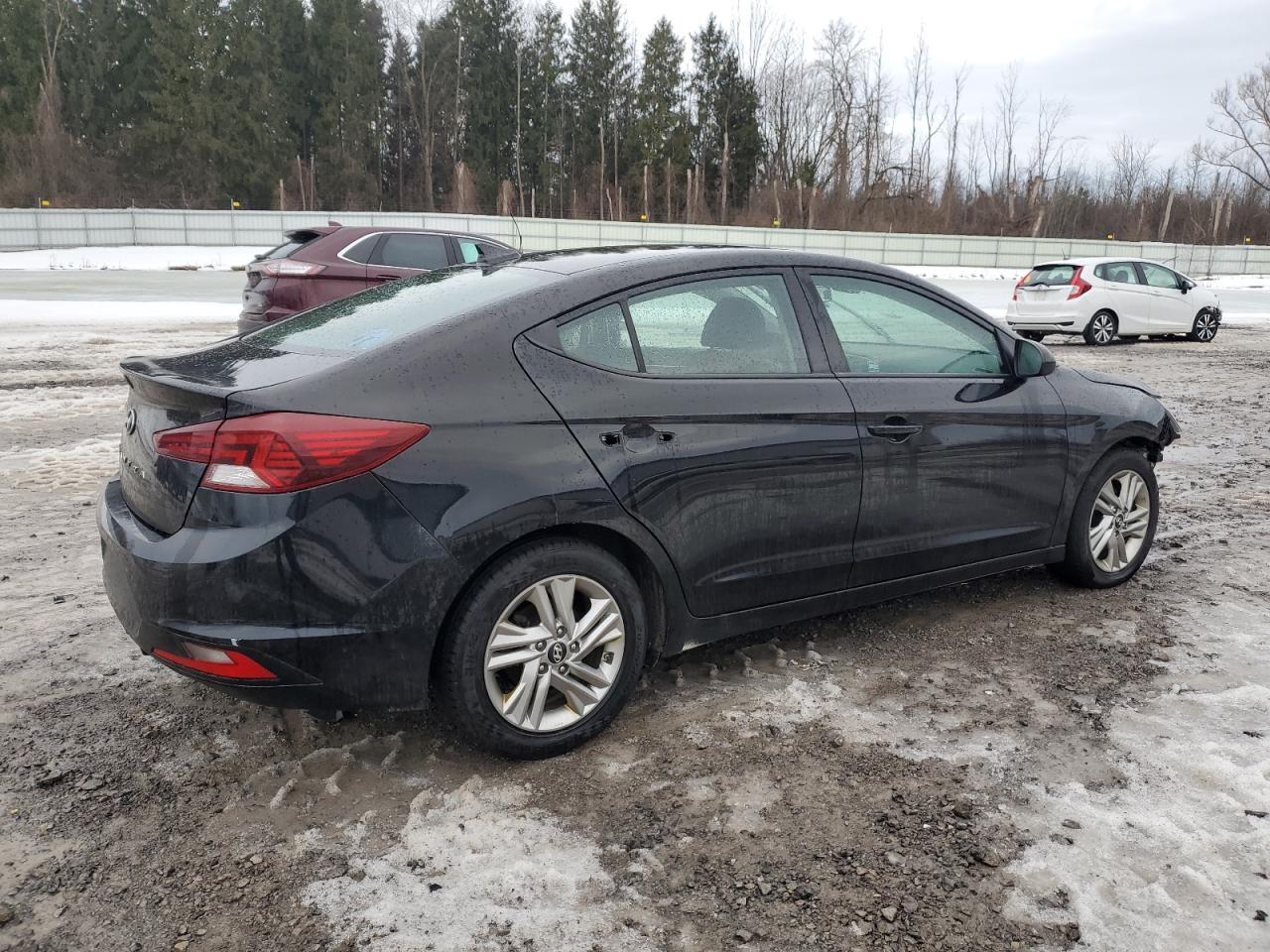 2019 Hyundai Elantra - Image 3
