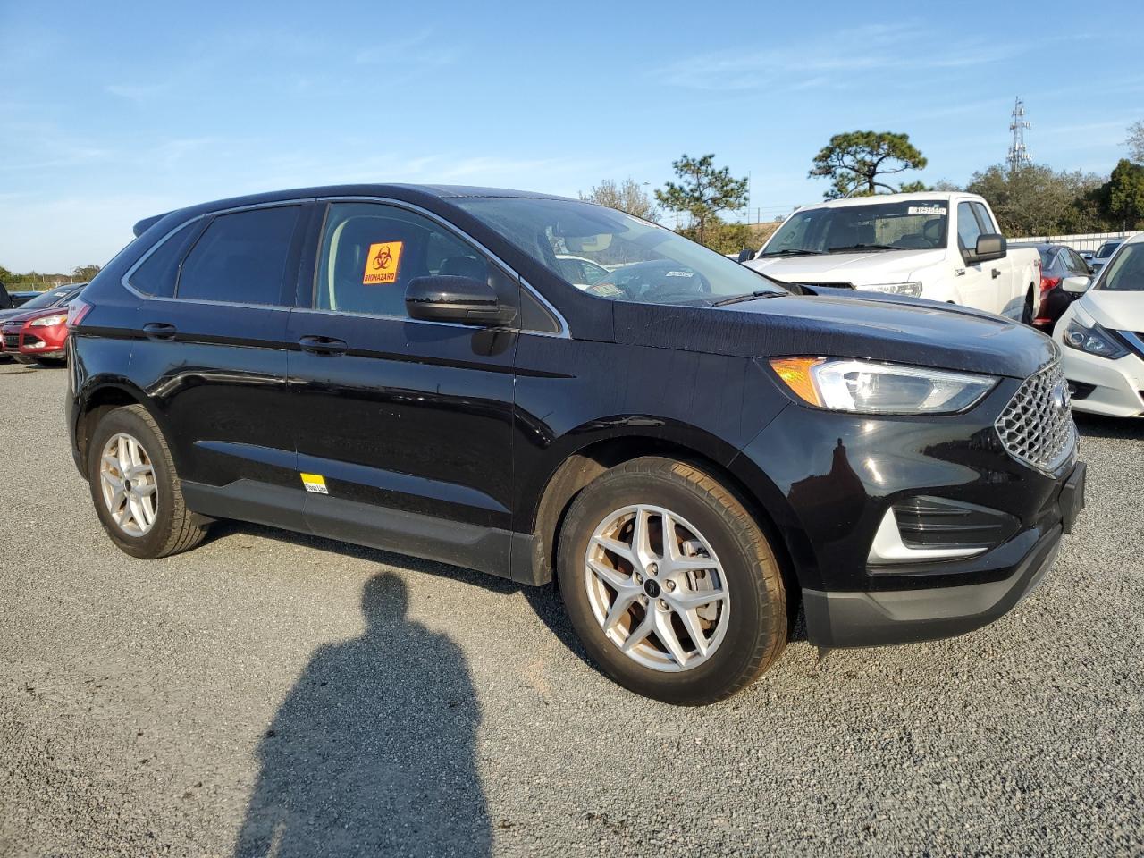 2023 Ford Edge - Image 4