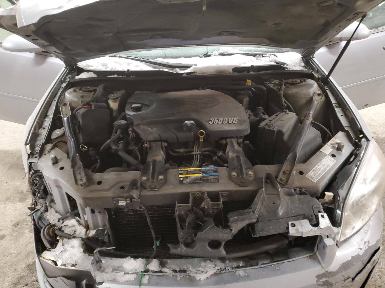 2006 Chevrolet Impala - Image 12