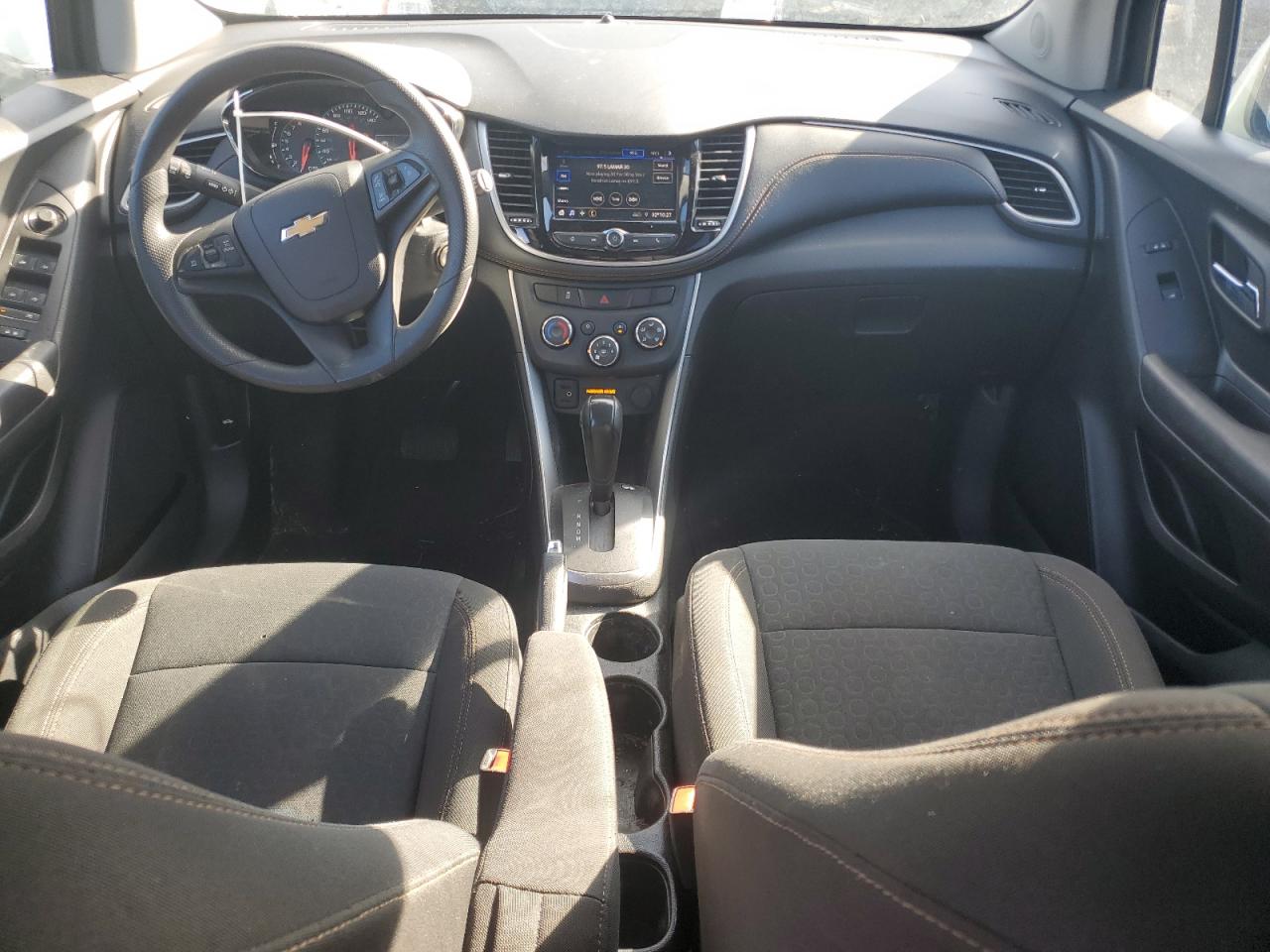 2022 Chevrolet Trax - Image 8