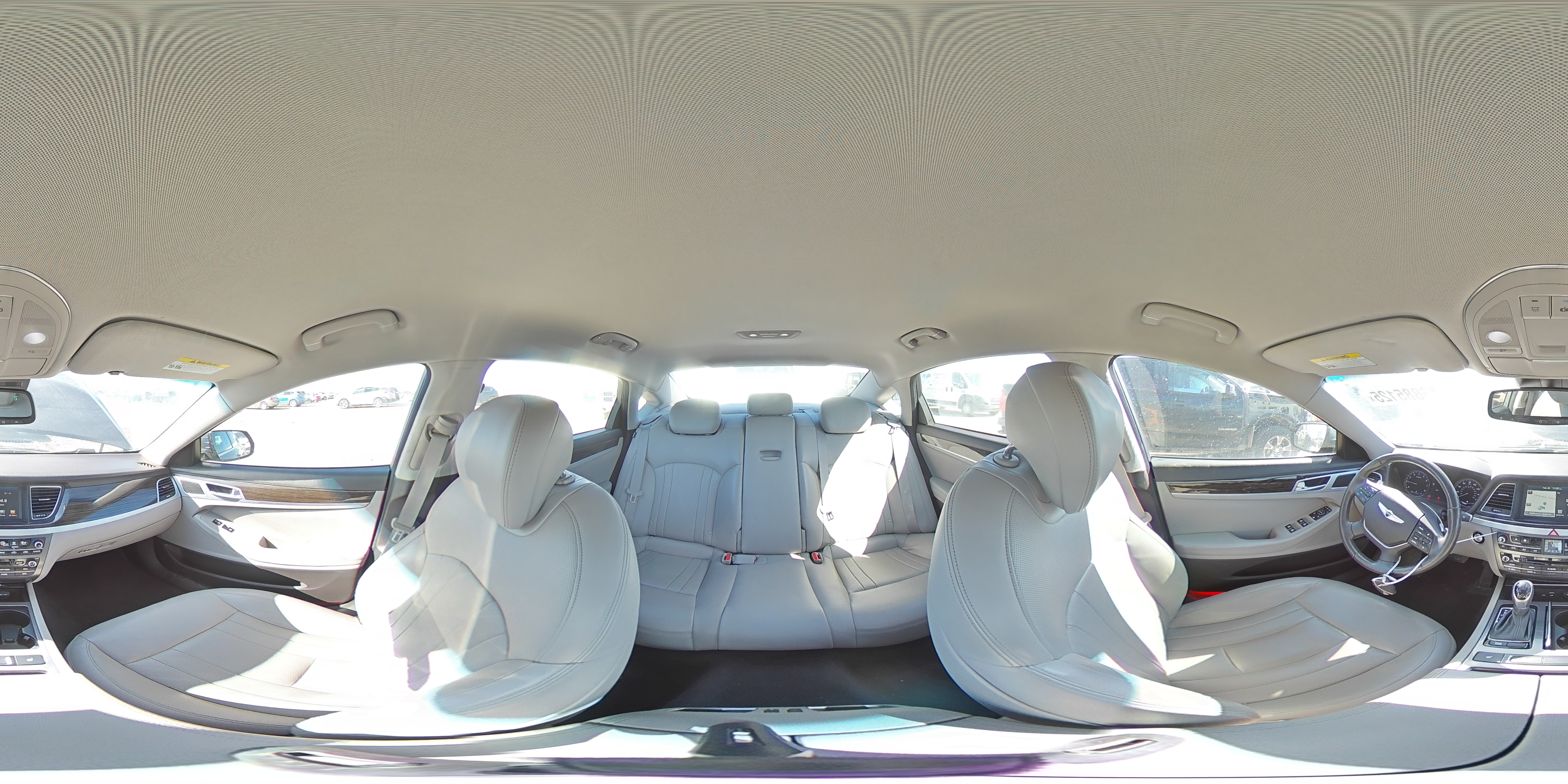 2015 Hyundai Genesis - Image 13