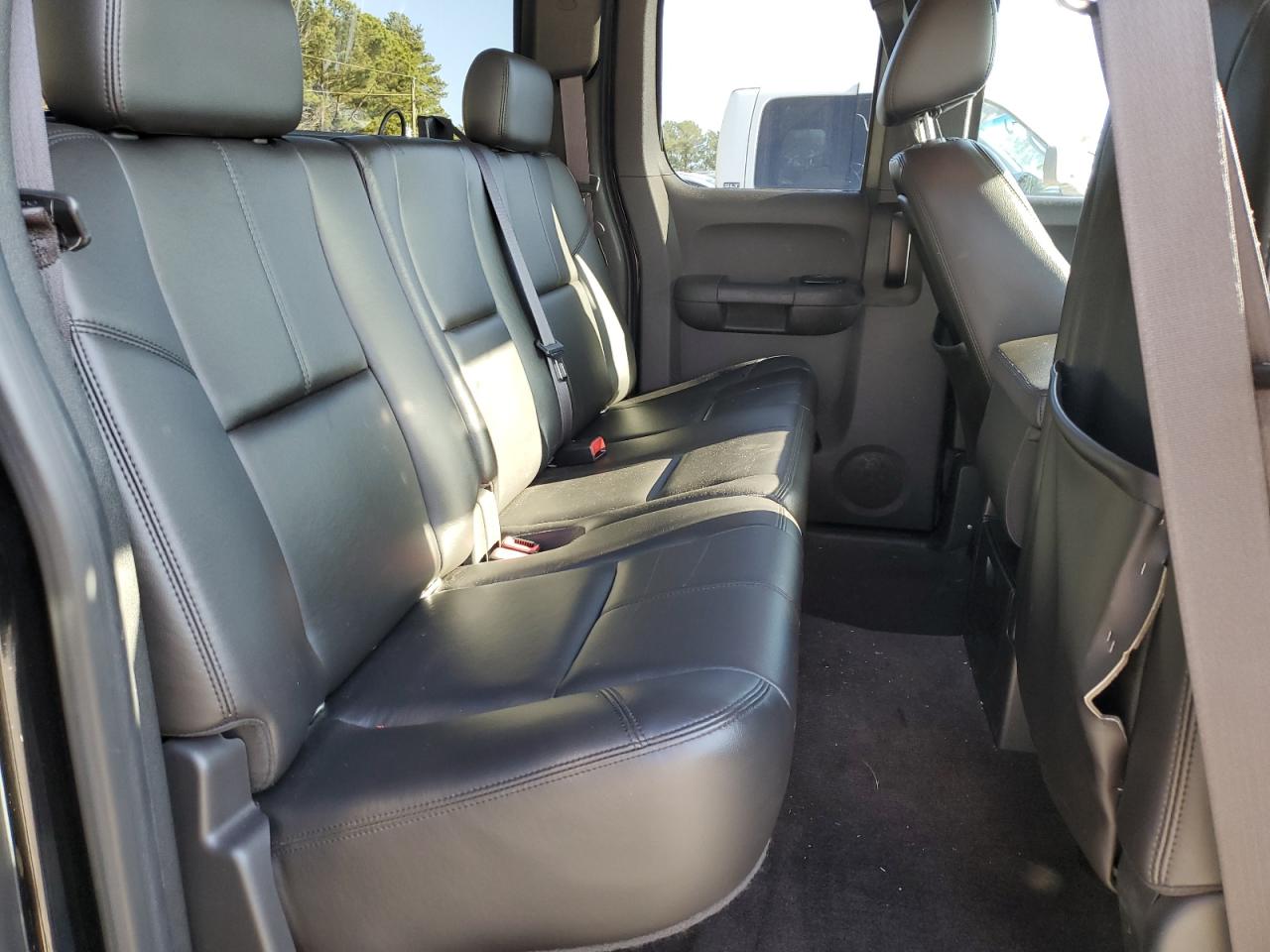 2009 Chevrolet Silverado - Image 10