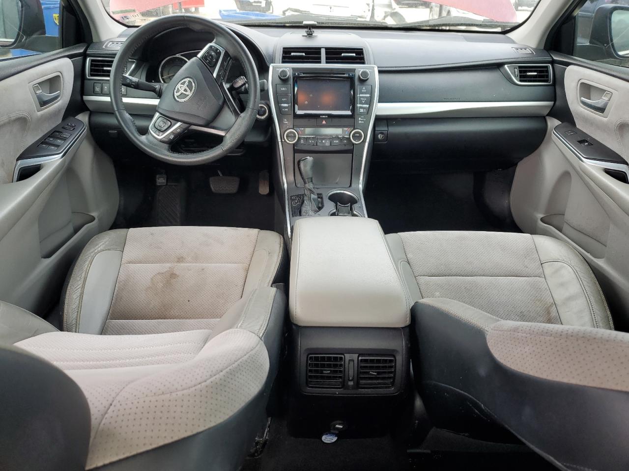 2017 Toyota Camry - Image 8