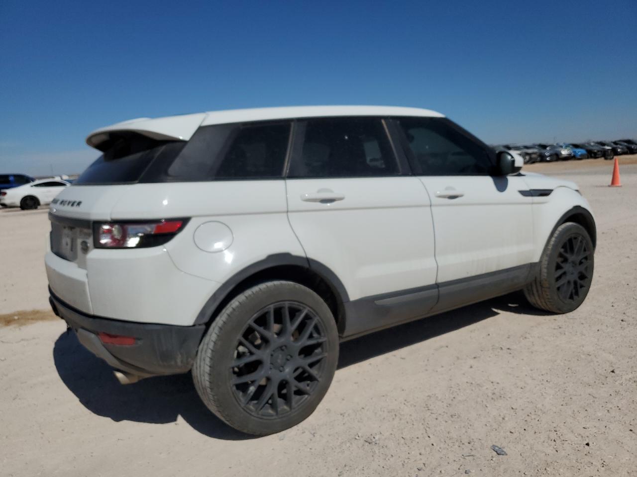 2014 Land Rover Range Rover - Image 3
