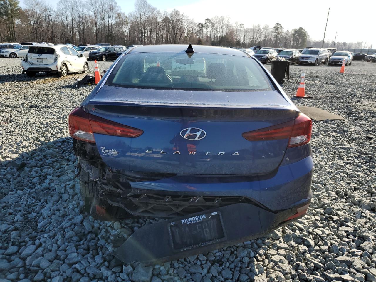 2019 Hyundai Elantra - Image 6