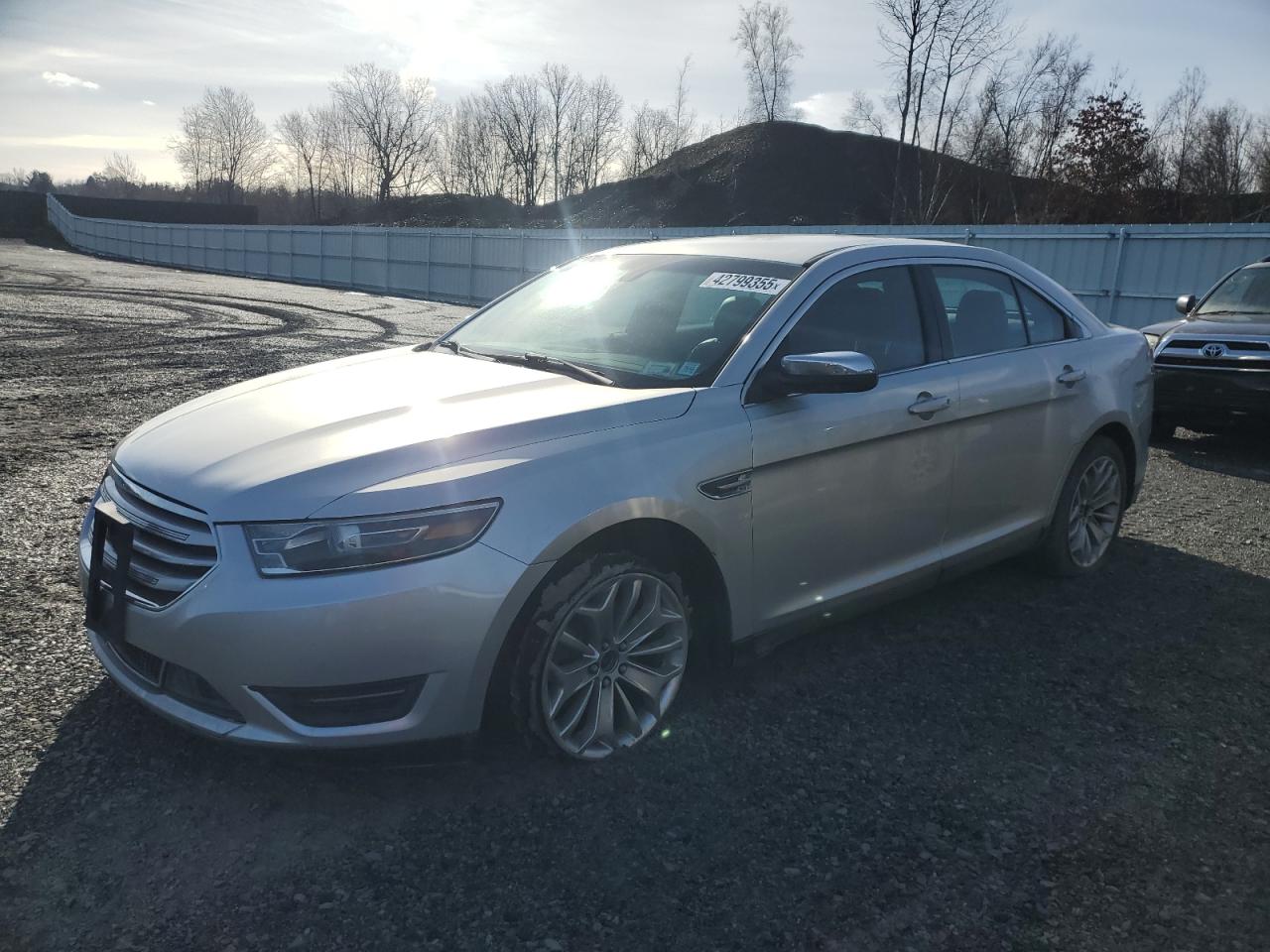2015 Ford Taurus - Image 1