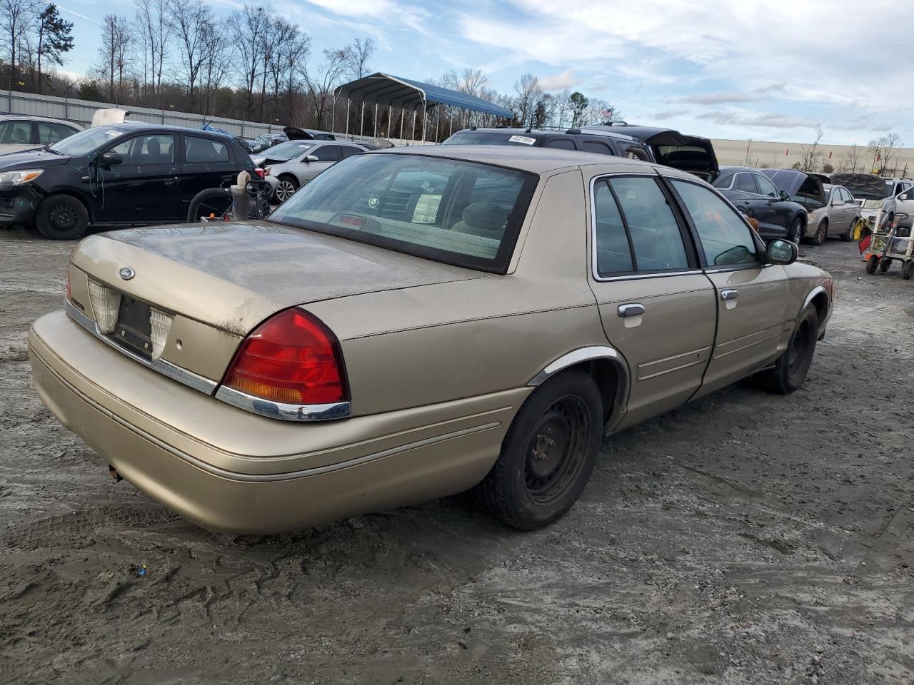 1999 Ford Crown Victoria - Image 3
