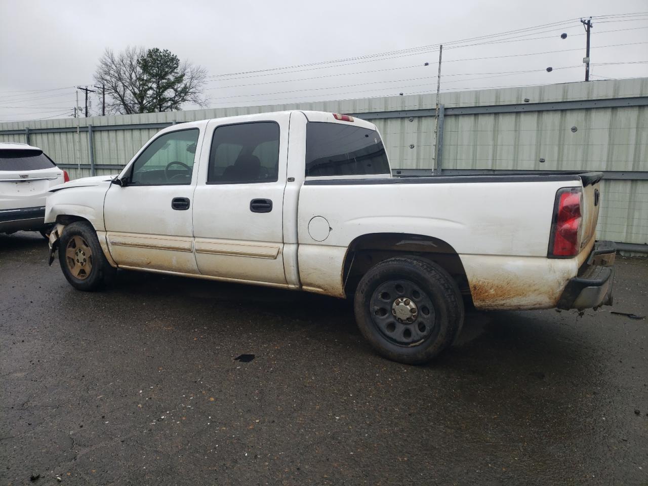 2006 Chevrolet Silverado - Image 2