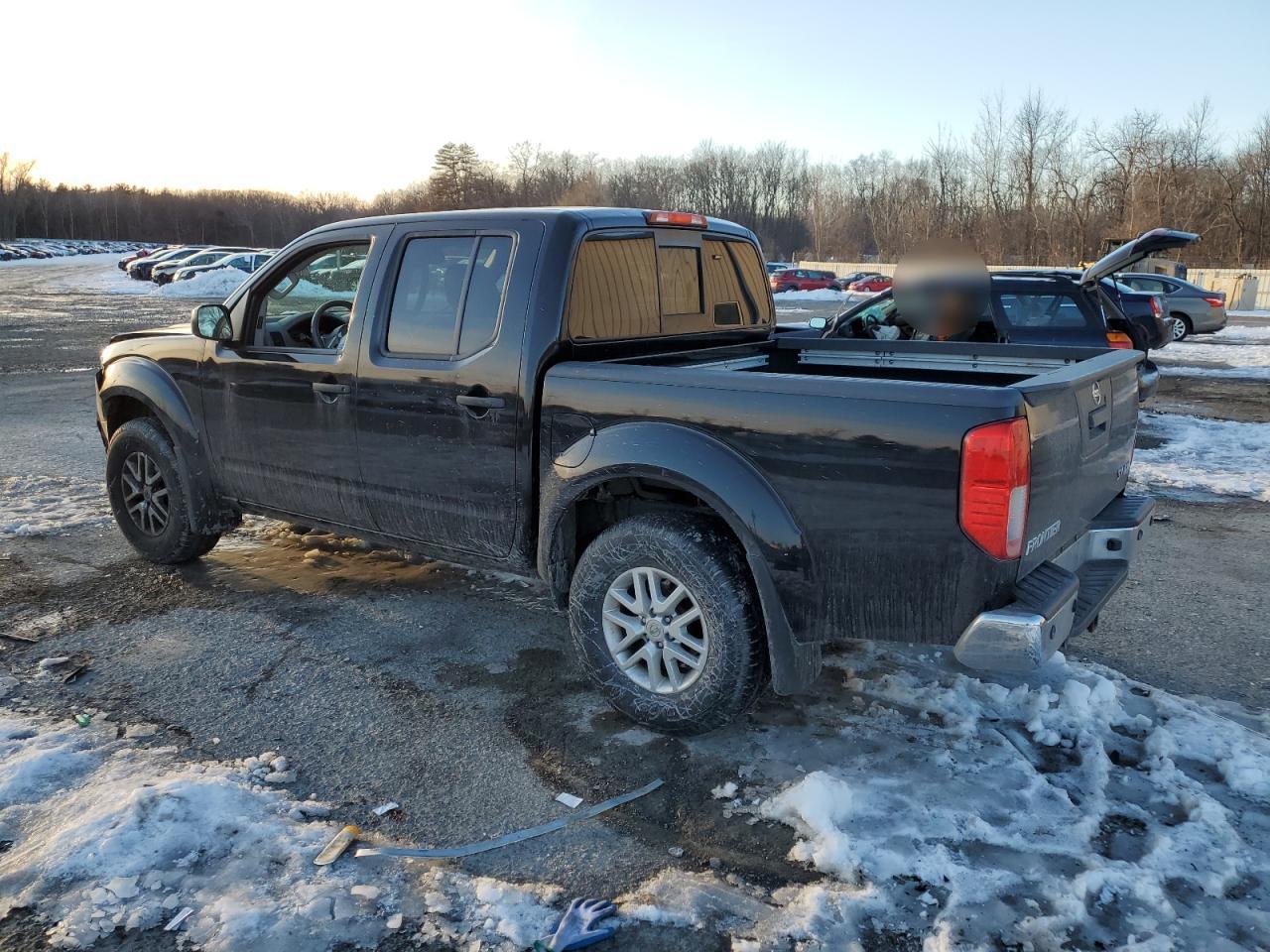 2015 Nissan Navara (Frontier) - Image 2