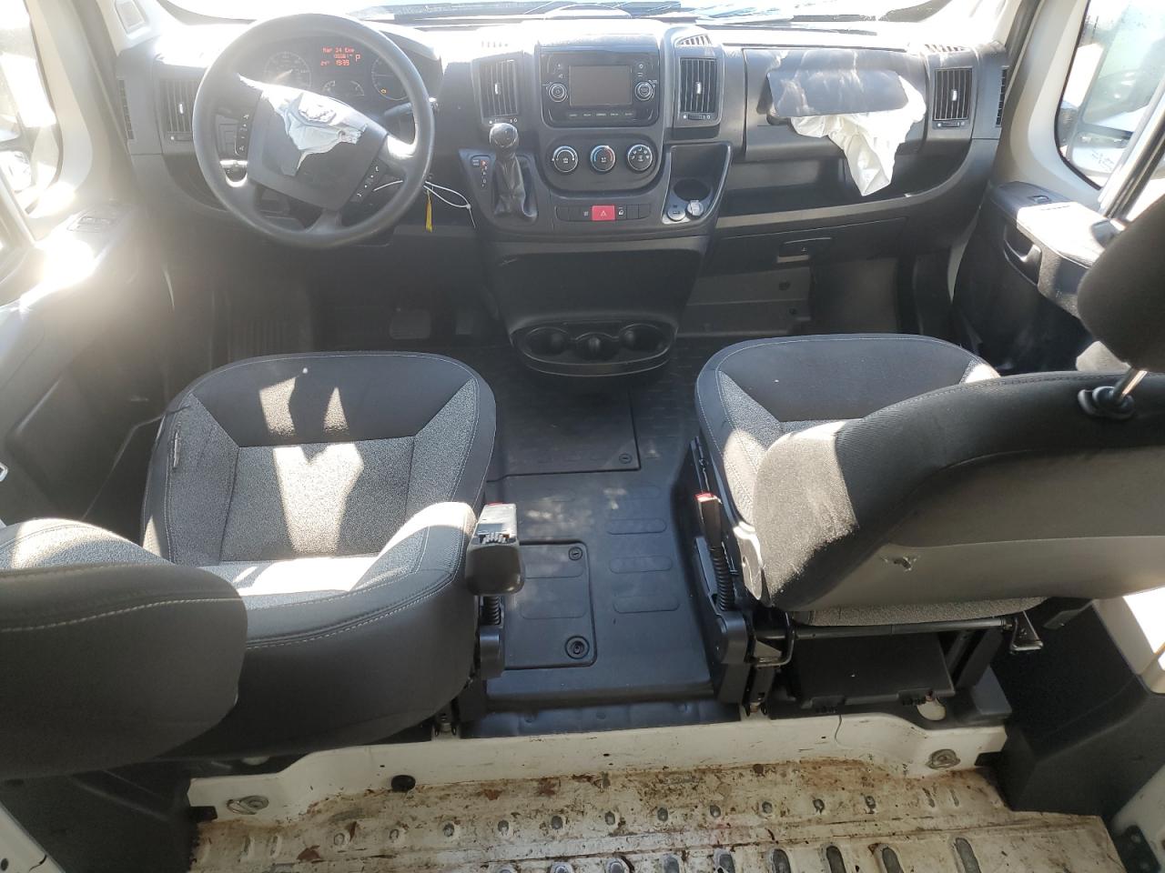 2018 Ram Promaster 2500 2500 High VIN: 3C6TRVDG0JE105628 Lot: 45993575