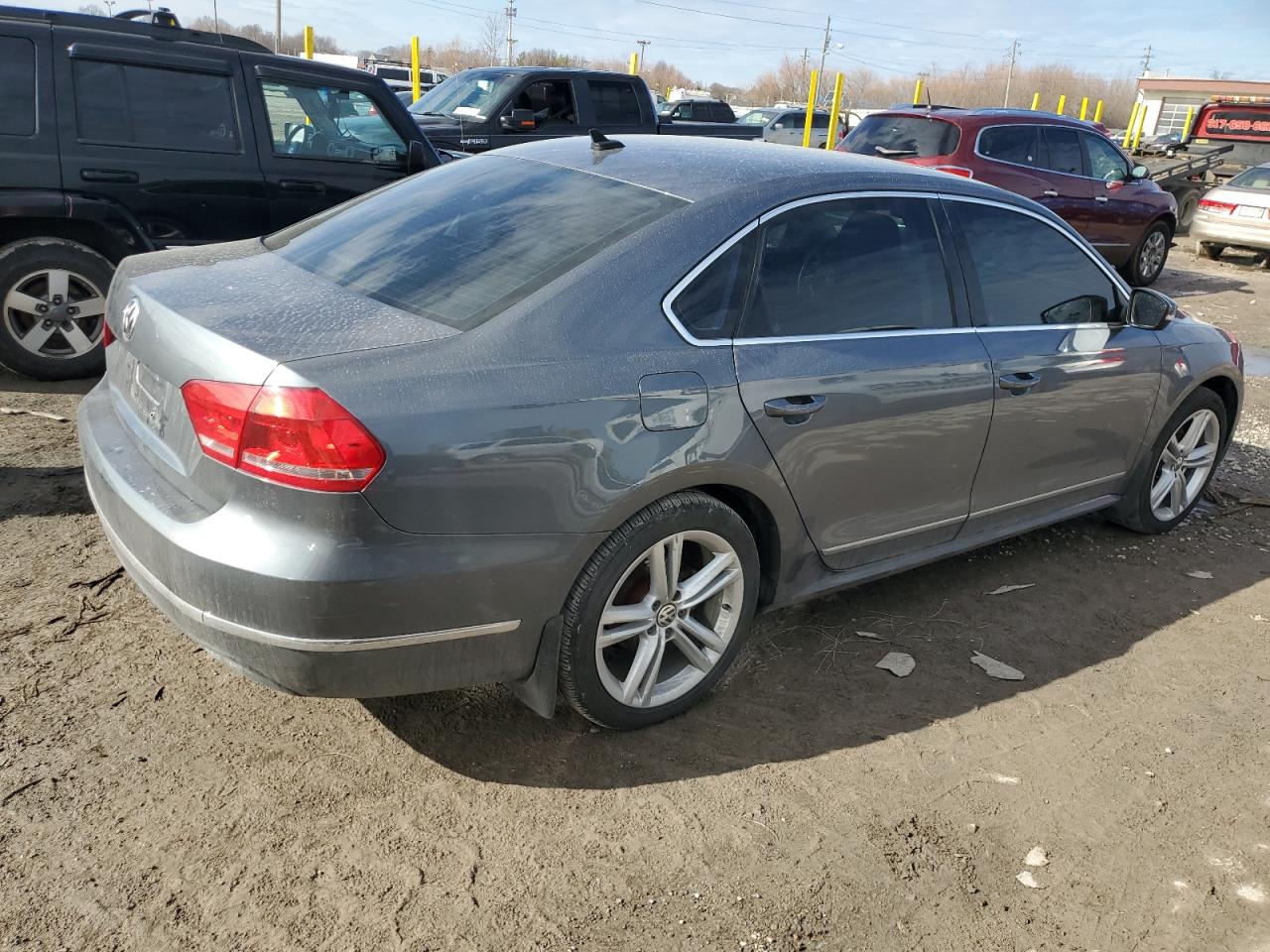 2014 Volkswagen Passat - Image 3