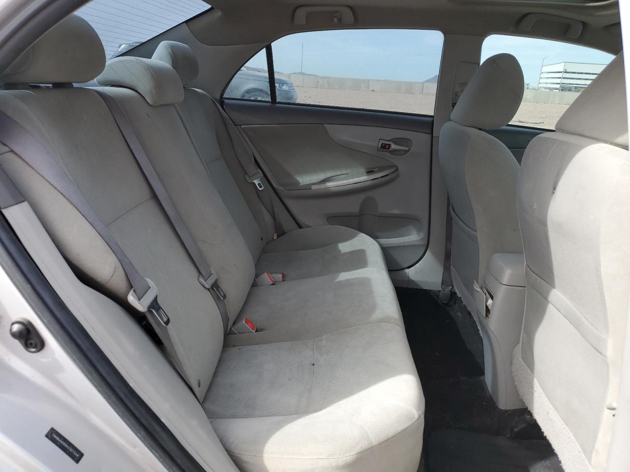 2010 Toyota Corolla - Image 10