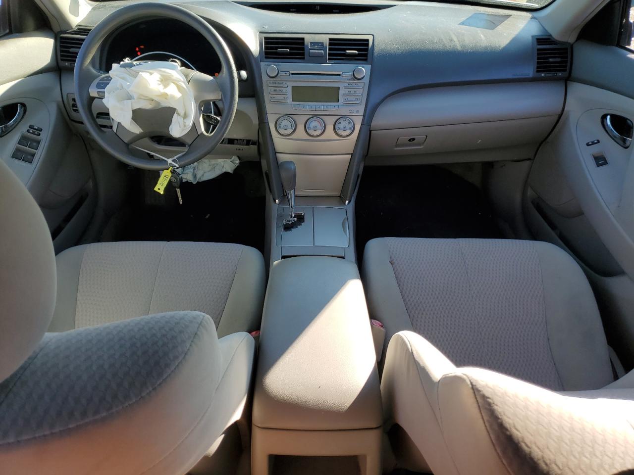 2010 Toyota Camry - Image 8